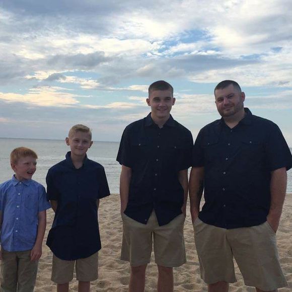 Meet your Posher, Dennis - Picture 1 of 1